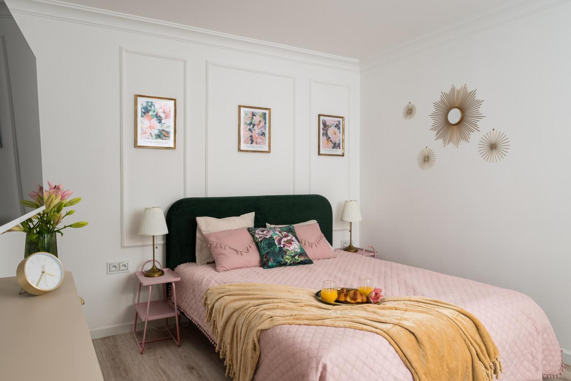 Lovely Downtown Studio At Most Lively Hoza Street, Discover Warsaw On Foot מראה חיצוני תמונה
